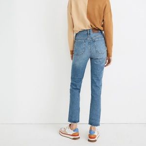Madewell Classic Straight Jeans in Nearwood Wash